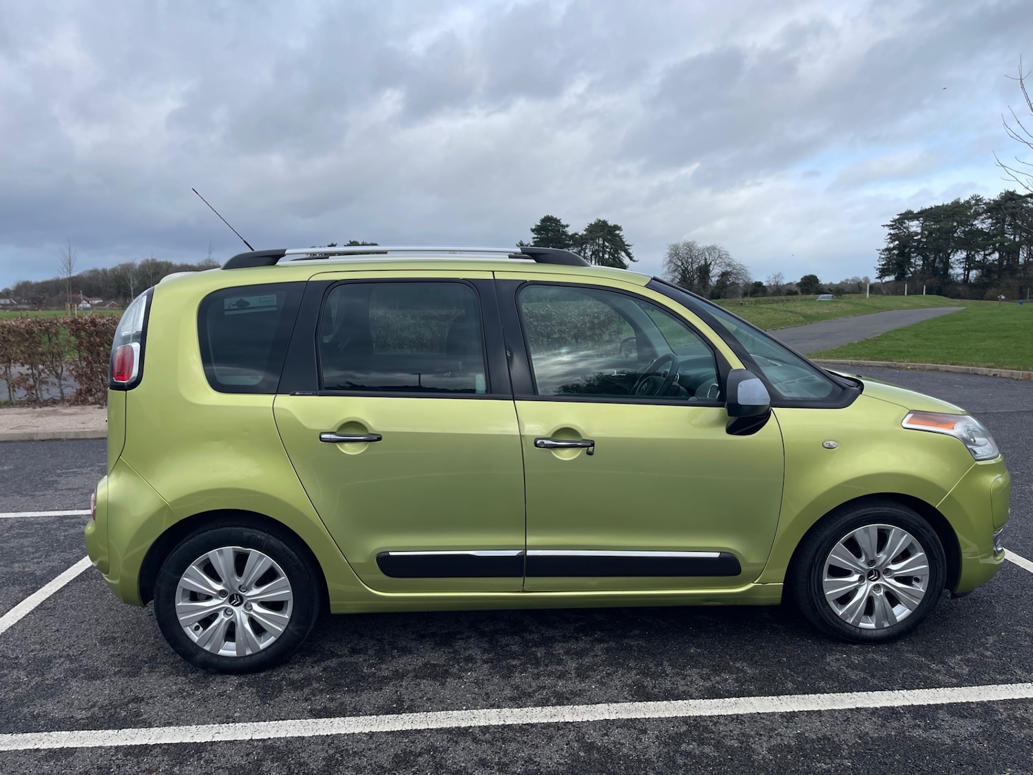 Used Citroen C3 Picasso 2009 for sale - 77604483: Photo 8