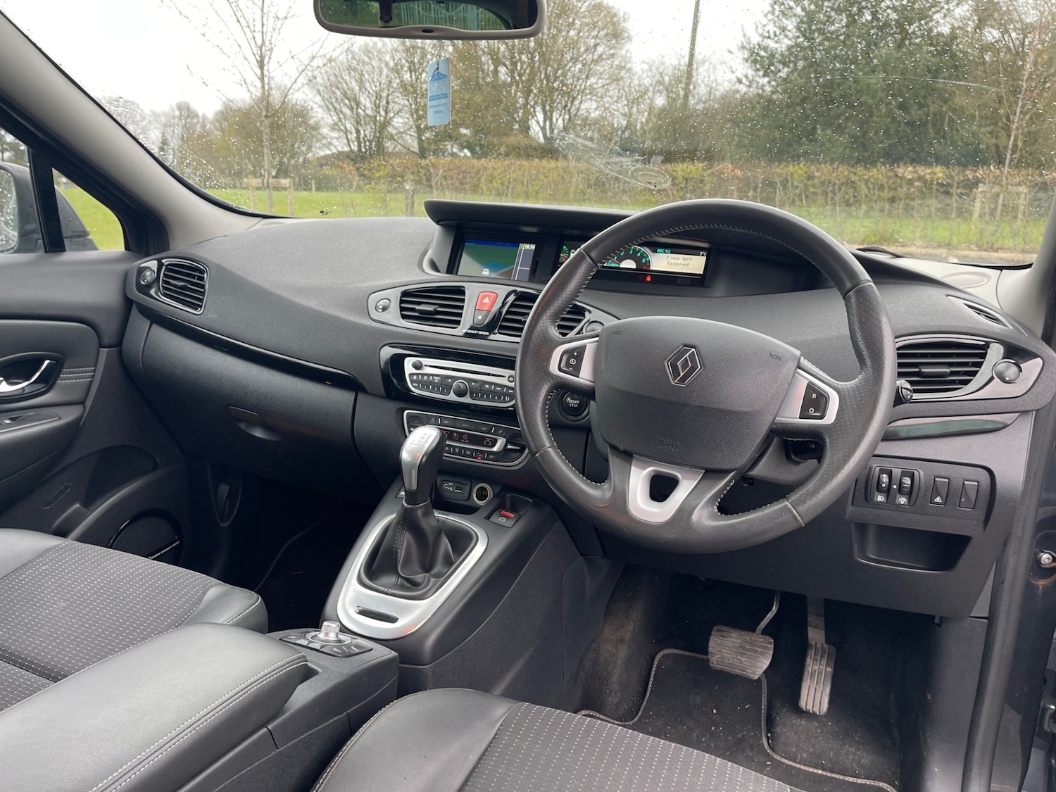 Used Renault Grand Scenic 2011 for sale - 78065353: Photo 18