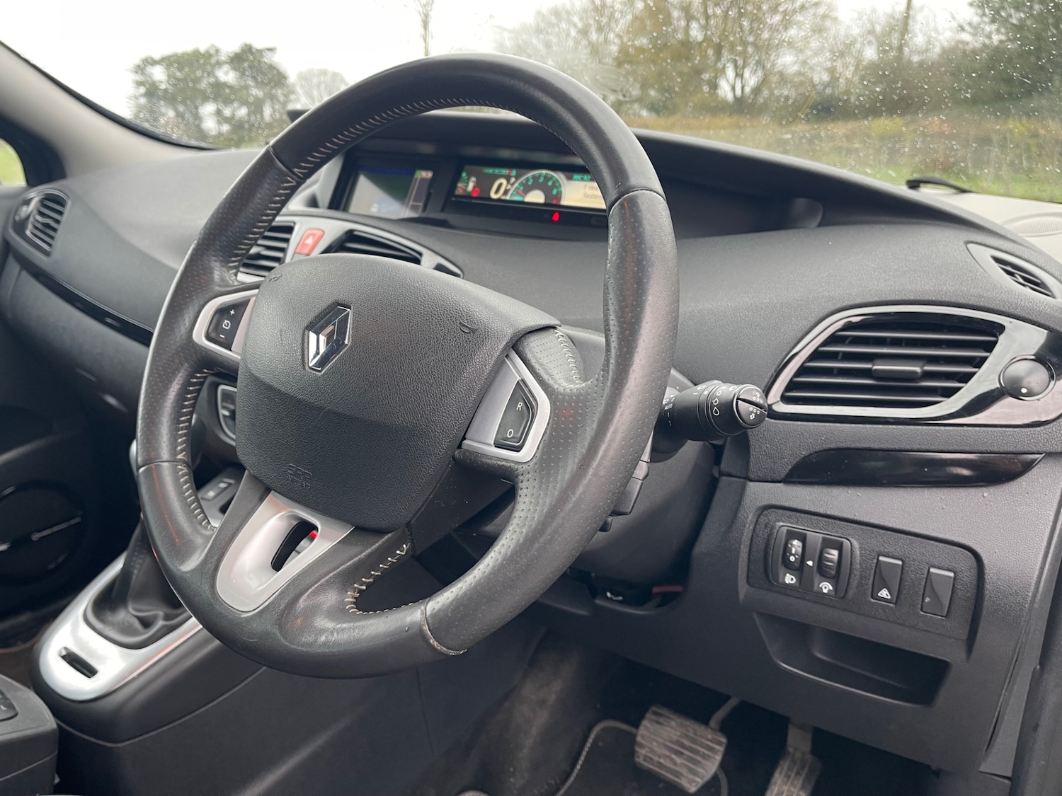 Used Renault Grand Scenic 2011 for sale - 78065353: Photo 20