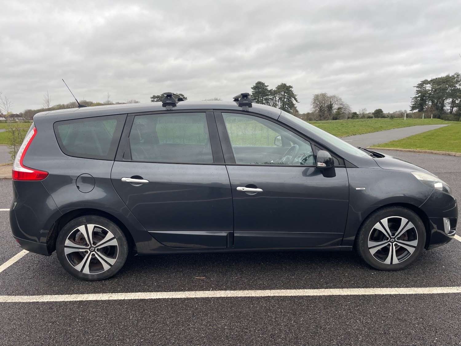 Used Renault Grand Scenic 2011 for sale - 78065353: Photo 8