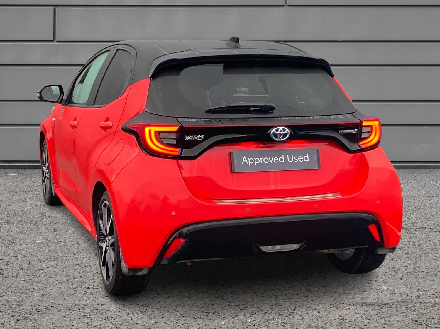 Used Toyota Yaris 2020 for sale - 76730608: Photo 4