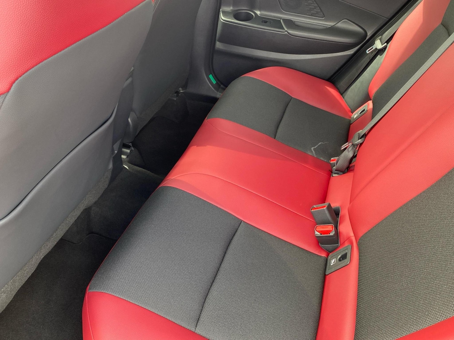 Used Toyota C-HR 2025 for sale - 77177653: Photo 12