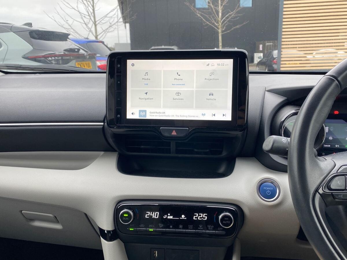 Used Toyota Yaris 2023 for sale - 77177617: Photo 11