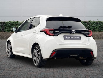 Used Toyota Yaris 2023 for sale - 77177617: Photo