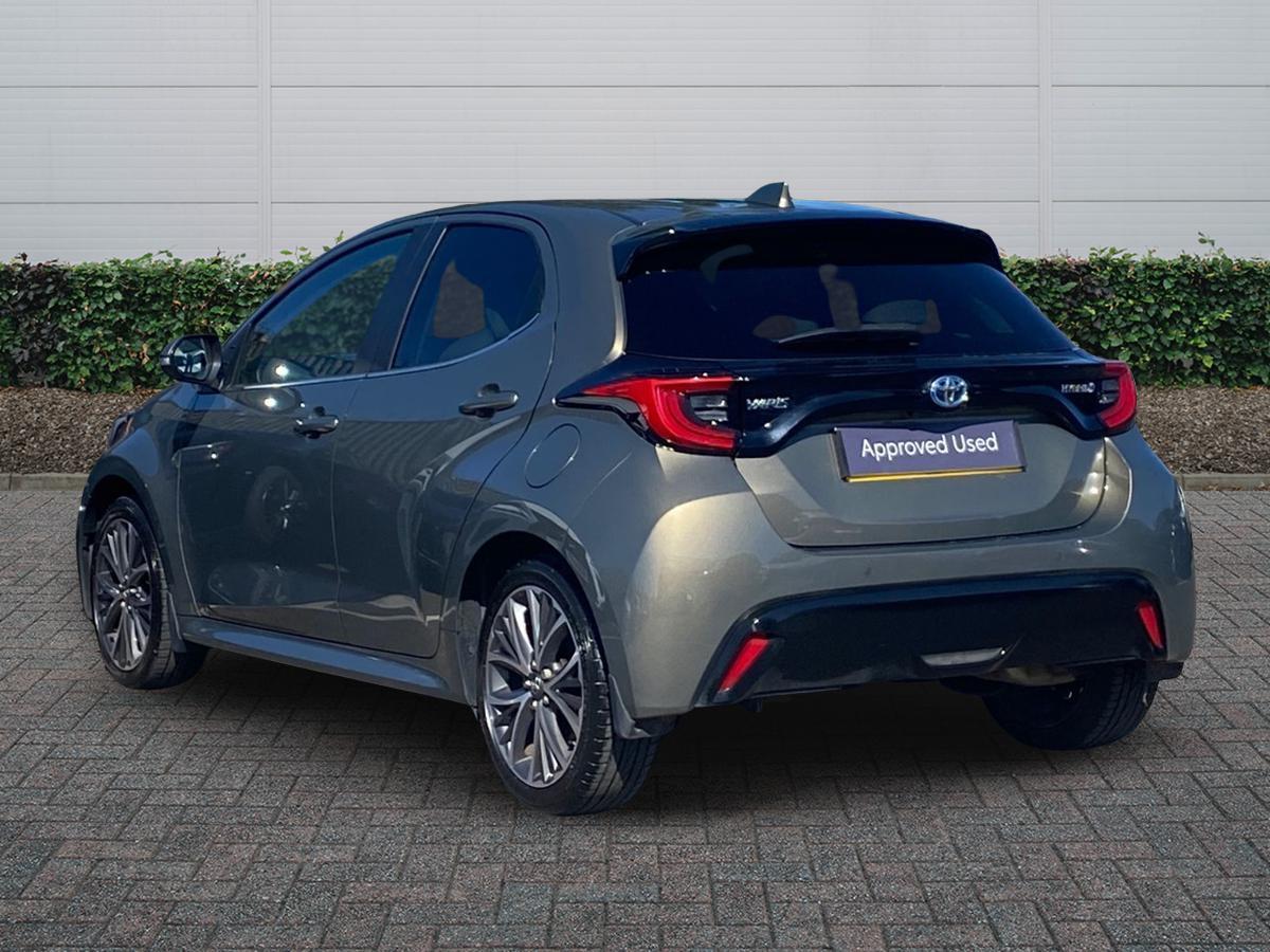 Used Toyota Yaris 2022 for sale - 77539473: Photo 2