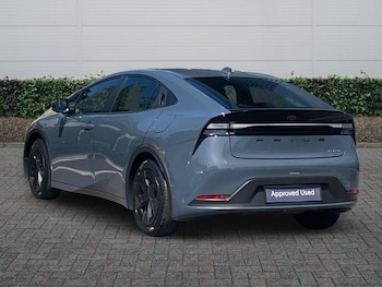 Used Toyota Prius 2025 for sale - 79203397: Photo
