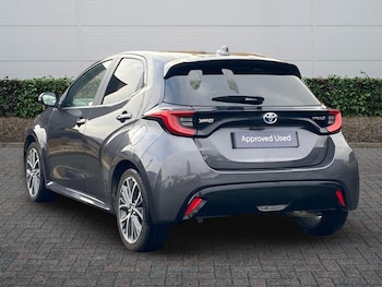 Used Toyota Yaris 2023 for sale - 77755143: Photo