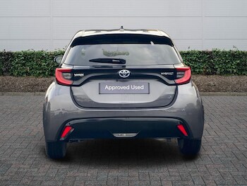 Used Toyota Yaris 2023 for sale - 77755143: Photo