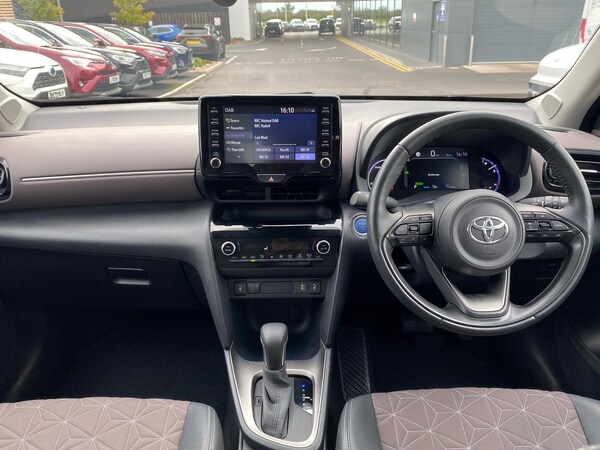 Used Toyota Yaris 2022 for sale - 76110474: Photo 5