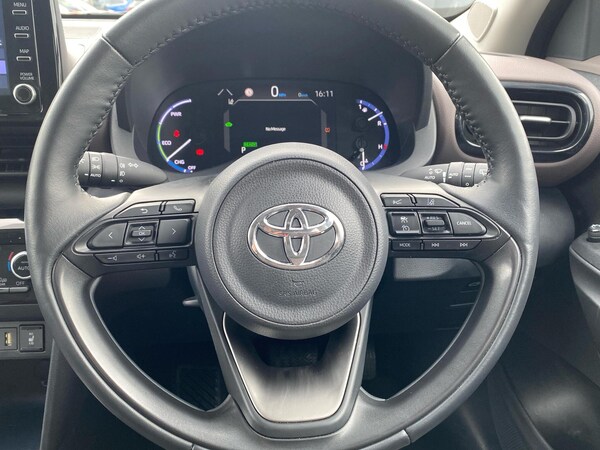 Used Toyota Yaris 2022 for sale - 76110474: Photo 8