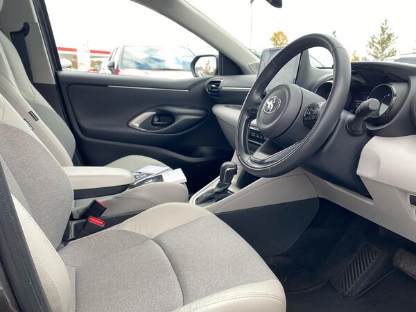 Used Toyota Yaris 2024 for sale - 76111167: Photo 11