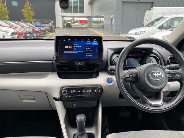 Used Toyota Yaris 2024 for sale - 76111167: Photo 5