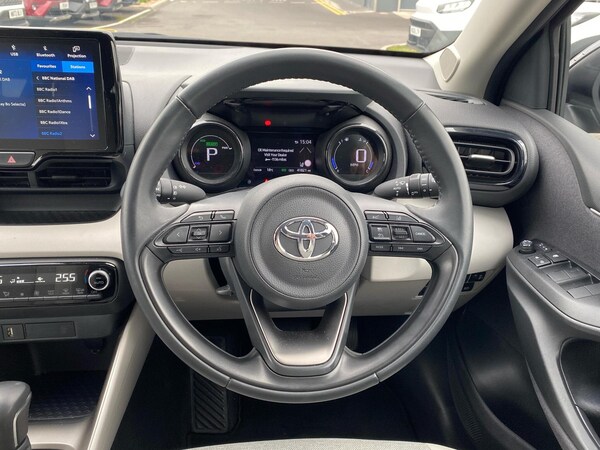 Used Toyota Yaris 2024 for sale - 76111167: Photo 6