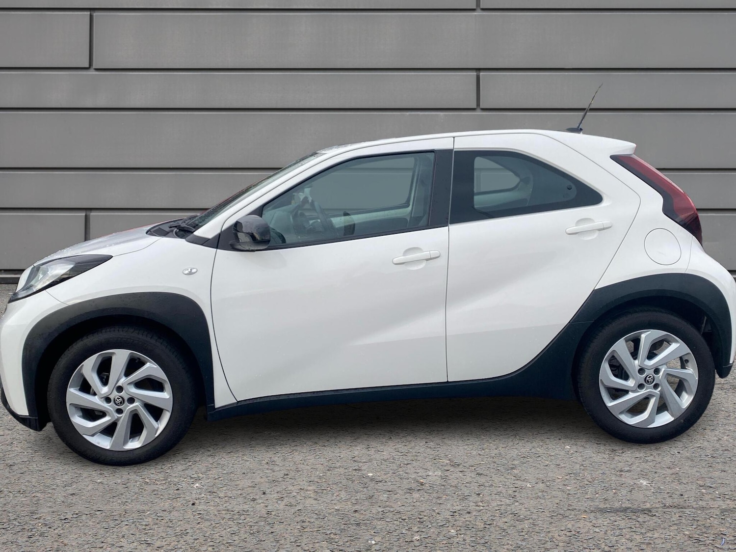 Used Toyota Aygo X 2023 for sale - 77176853: Photo 17