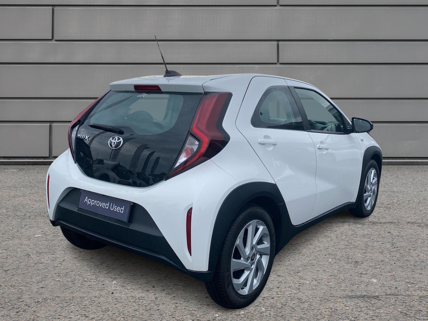 Used Toyota Aygo X 2023 for sale - 77176853: Photo 2