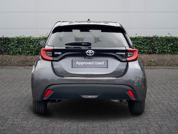 Used Toyota Yaris 2024 for sale - 77388497: Photo