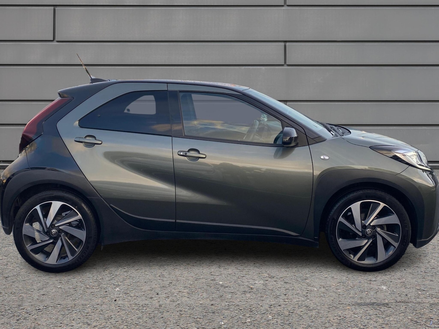 Used Toyota Aygo X 2023 for sale - 76400328: Photo 16