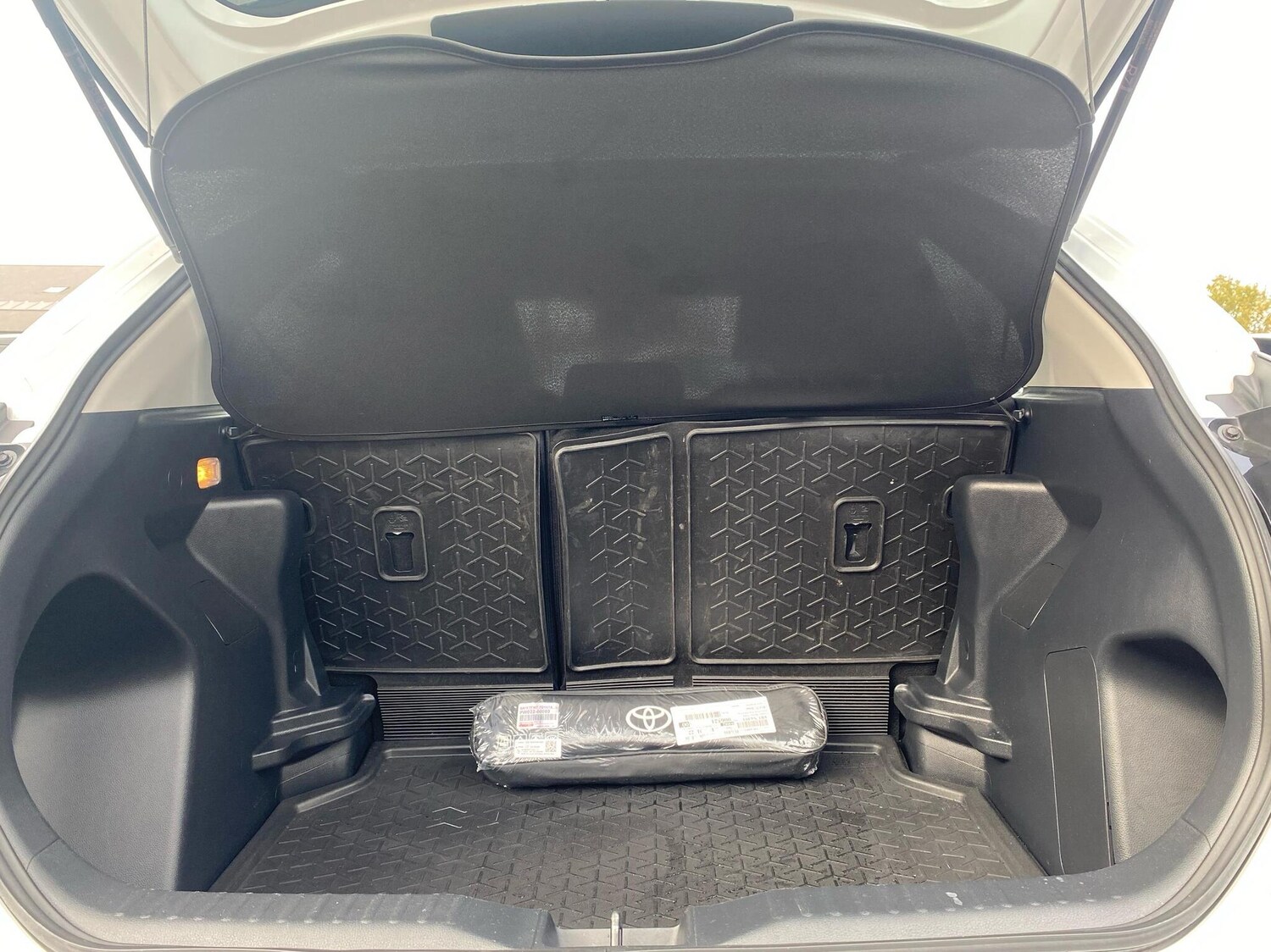 Used Toyota Yaris Cross 2023 for sale - 76111220: Photo 14