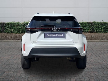 Used Toyota Yaris 2024 for sale - 79077249: Photo