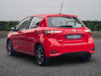 Used Toyota Yaris 2019 for sale - 79325828: Photo