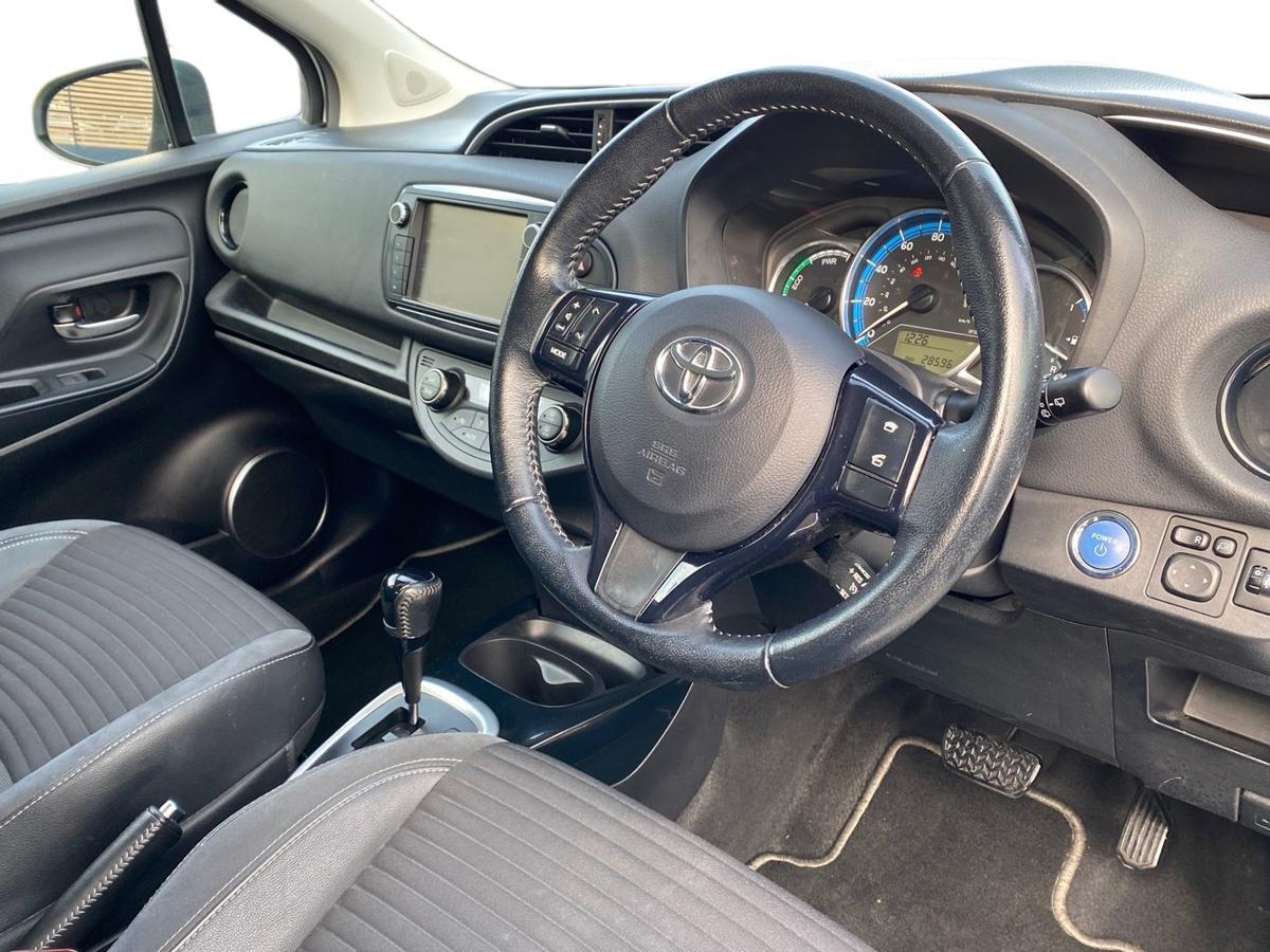 Used Toyota Yaris 2017 for sale - 76730727: Photo 12