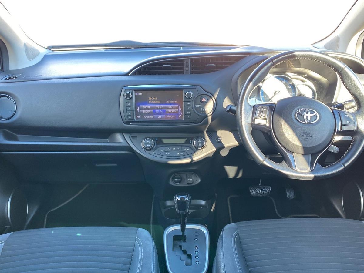 Used Toyota Yaris 2017 for sale - 76730727: Photo 8