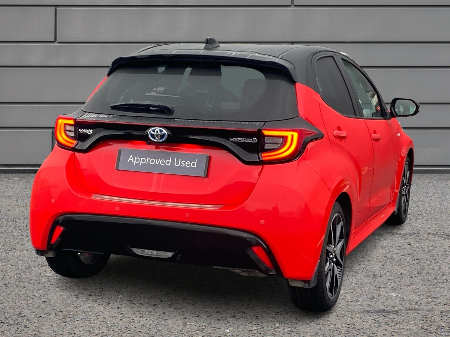 Used Toyota Yaris 2020 for sale - 76486602: Photo 2