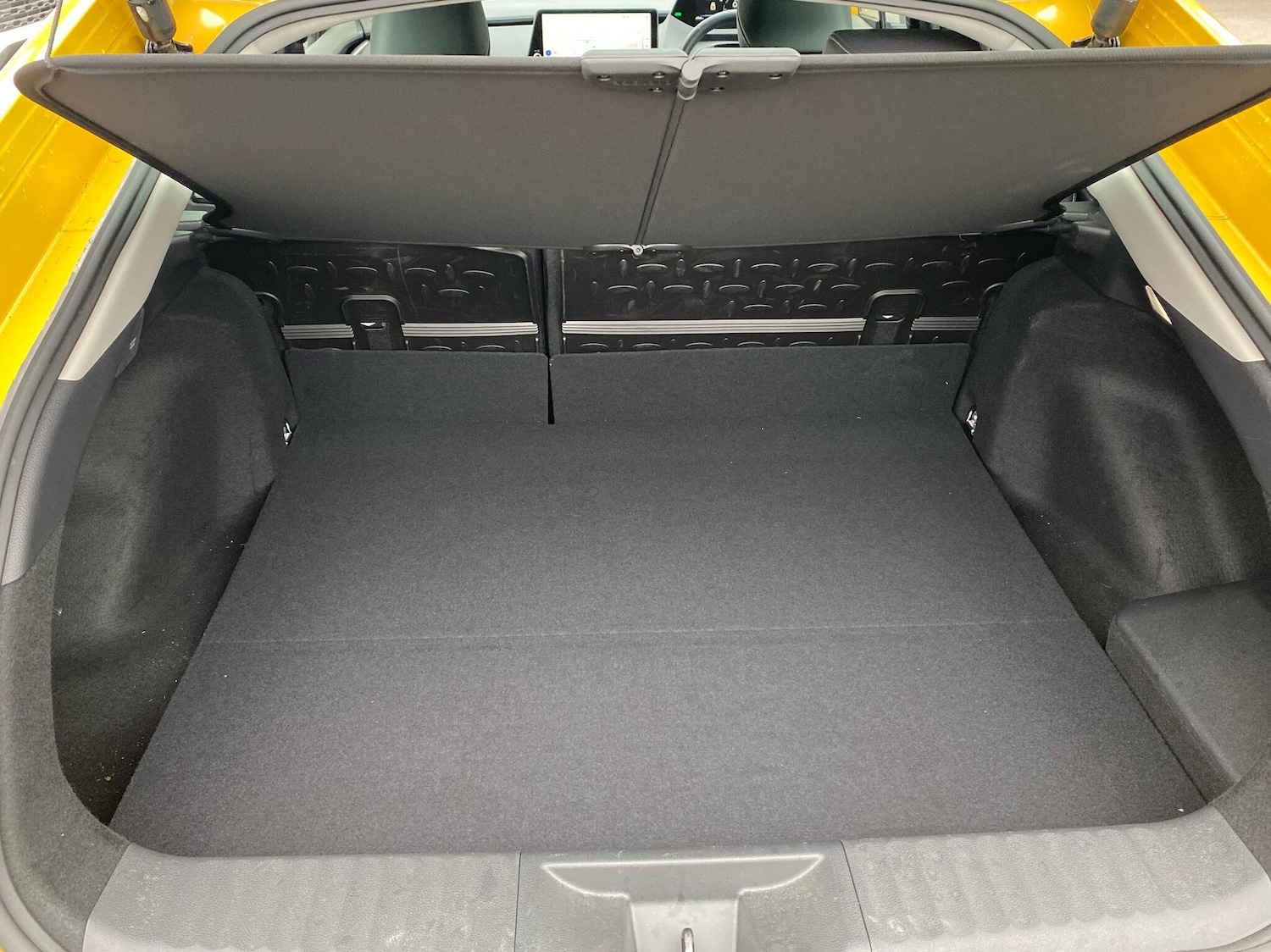 Used Toyota Prius 2025 for sale - 76730643: Photo 14