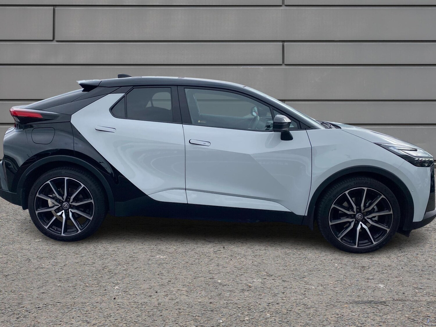 Used Toyota C-HR 2025 for sale - 77176559: Photo 16