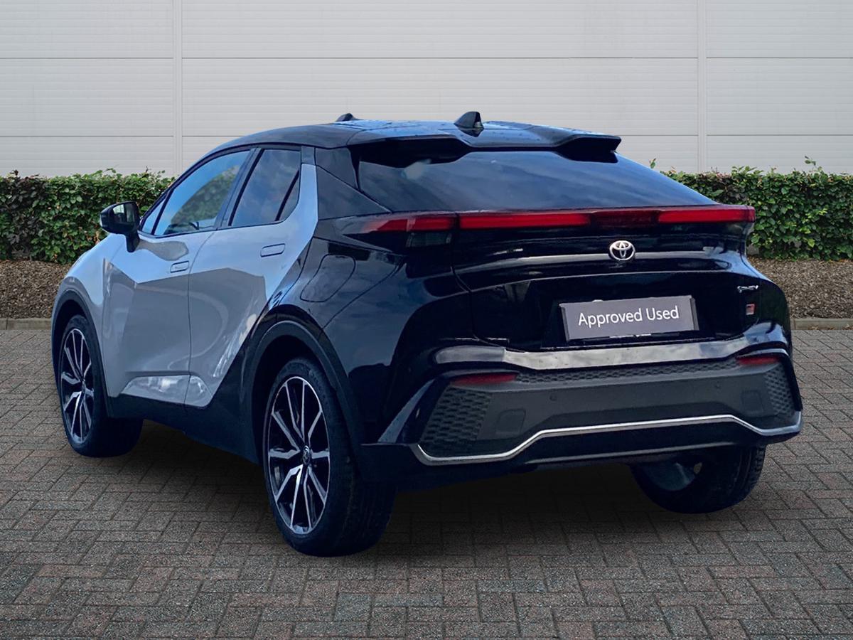 Used Toyota C-HR 2024 for sale - 76671012: Photo 2