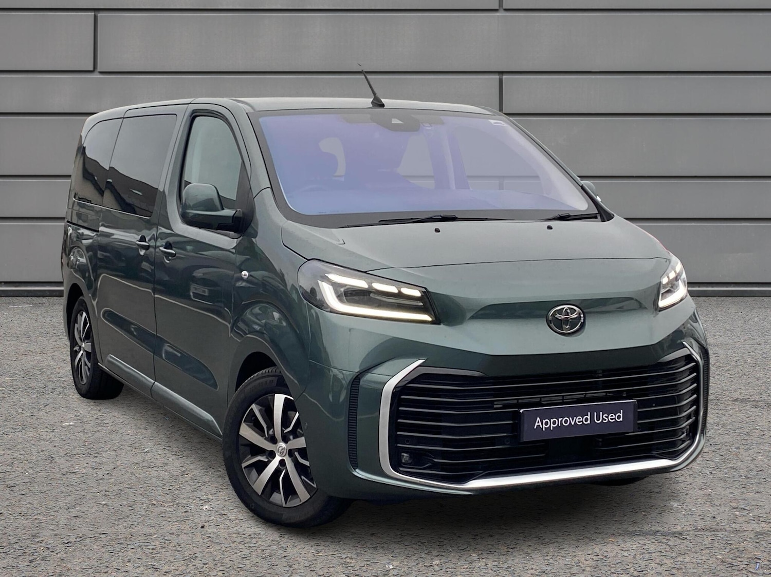 Used Toyota PROACE CITY Verso 2025 for sale - 76261162: Photo 1