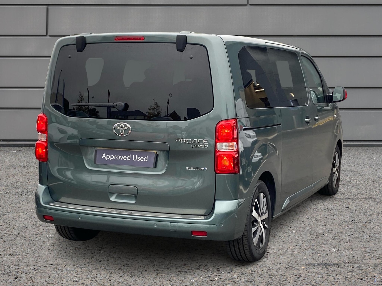 Used Toyota PROACE CITY Verso 2025 for sale - 76261162: Photo 2