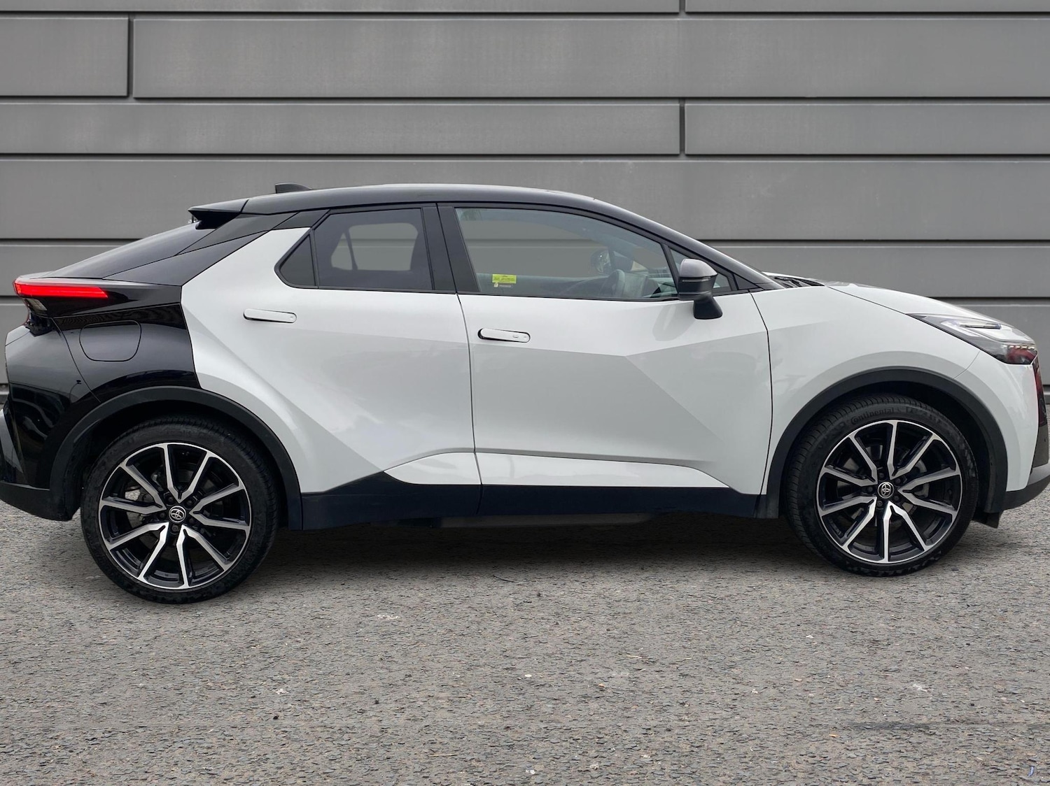Used Toyota C-HR 2024 for sale - 76110810: Photo 16