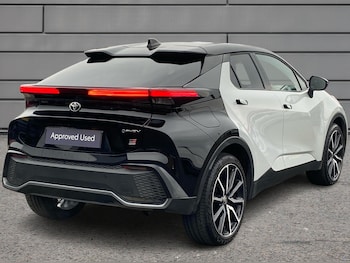 Used Toyota C-HR 2024 for sale - 76110810: Photo 2