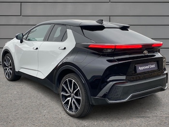 Used Toyota C-HR 2024 for sale - 76110810: Photo 4