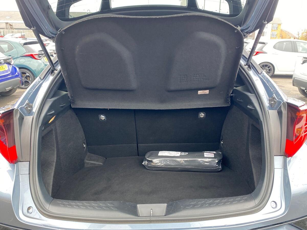 Used Toyota C-HR 2021 for sale - 76937281: Photo 10