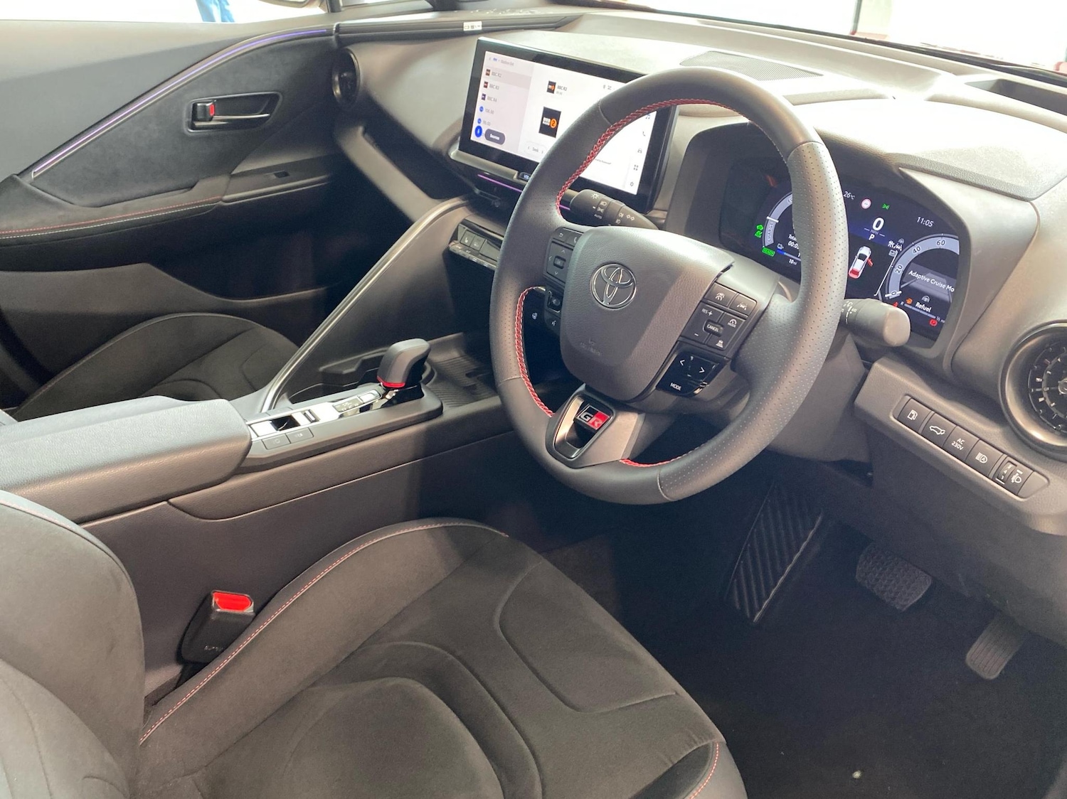 Used Toyota C-HR 2025 for sale - 76110667: Photo 11
