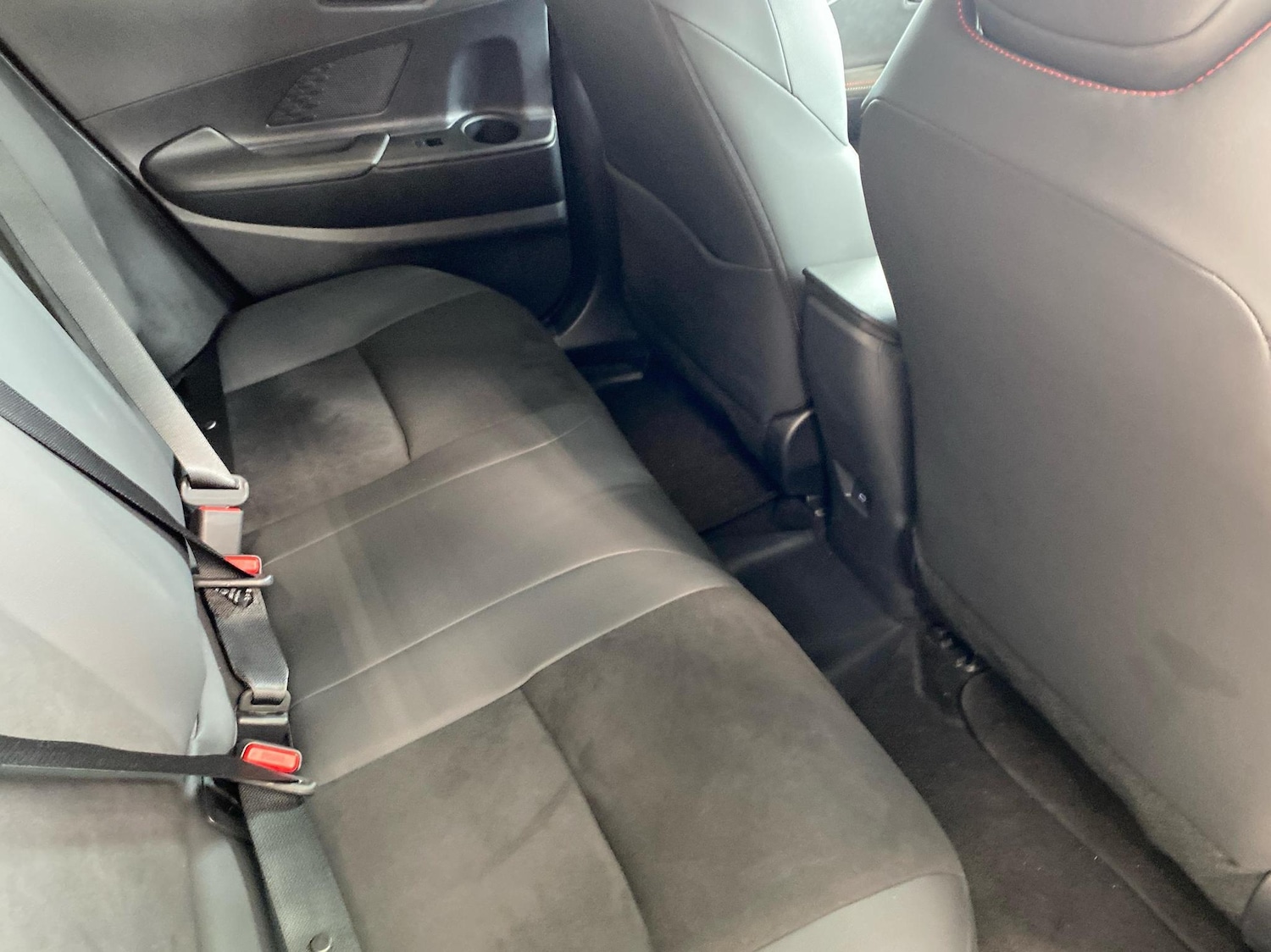 Used Toyota C-HR 2025 for sale - 76110667: Photo 13