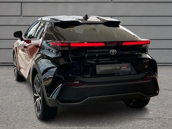 Used Toyota C-HR 2025 for sale - 76110667: Photo 4