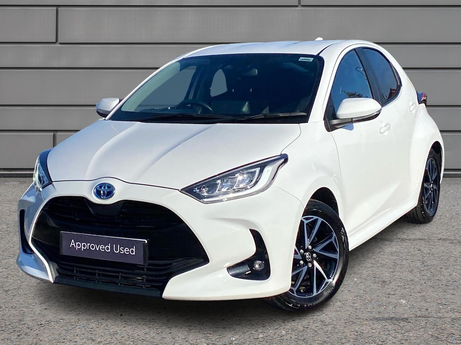 Used Toyota Yaris 2023 for sale - 76730701: Photo 3