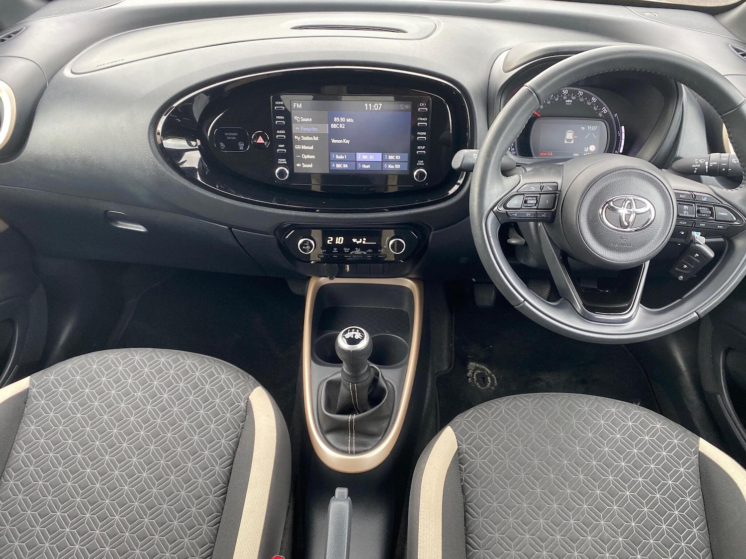 Used Toyota Aygo X 2023 for sale - 76730640: Photo 5