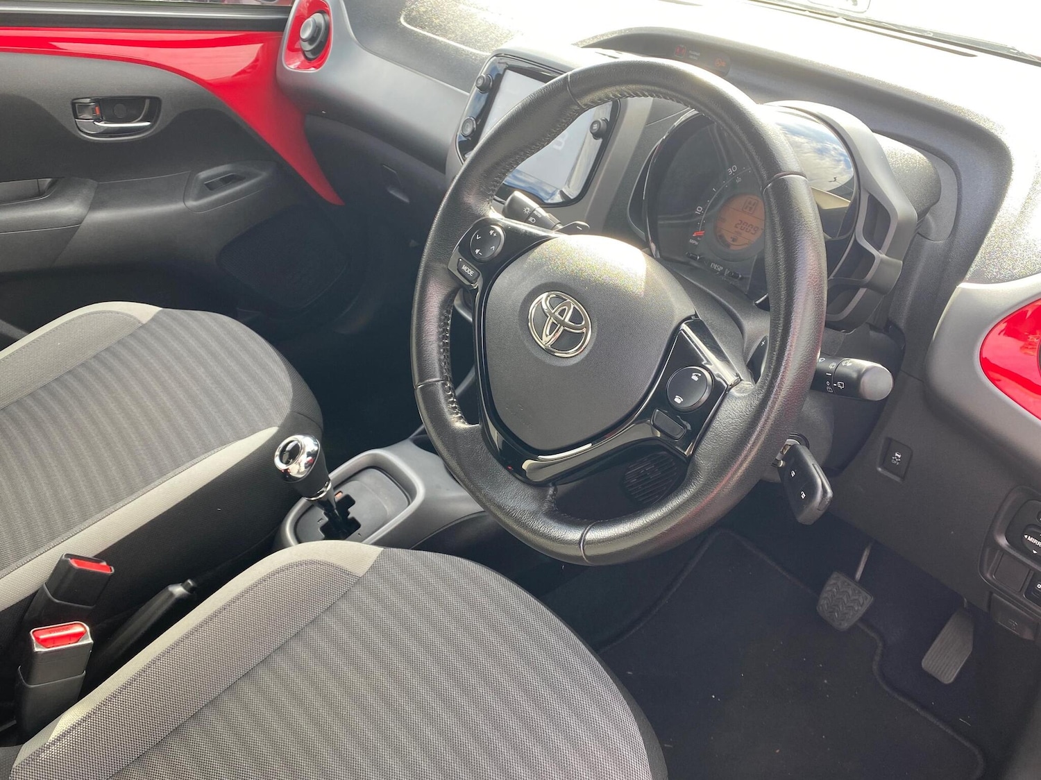 Used Toyota AYGO 2019 for sale - 76539586: Photo 11