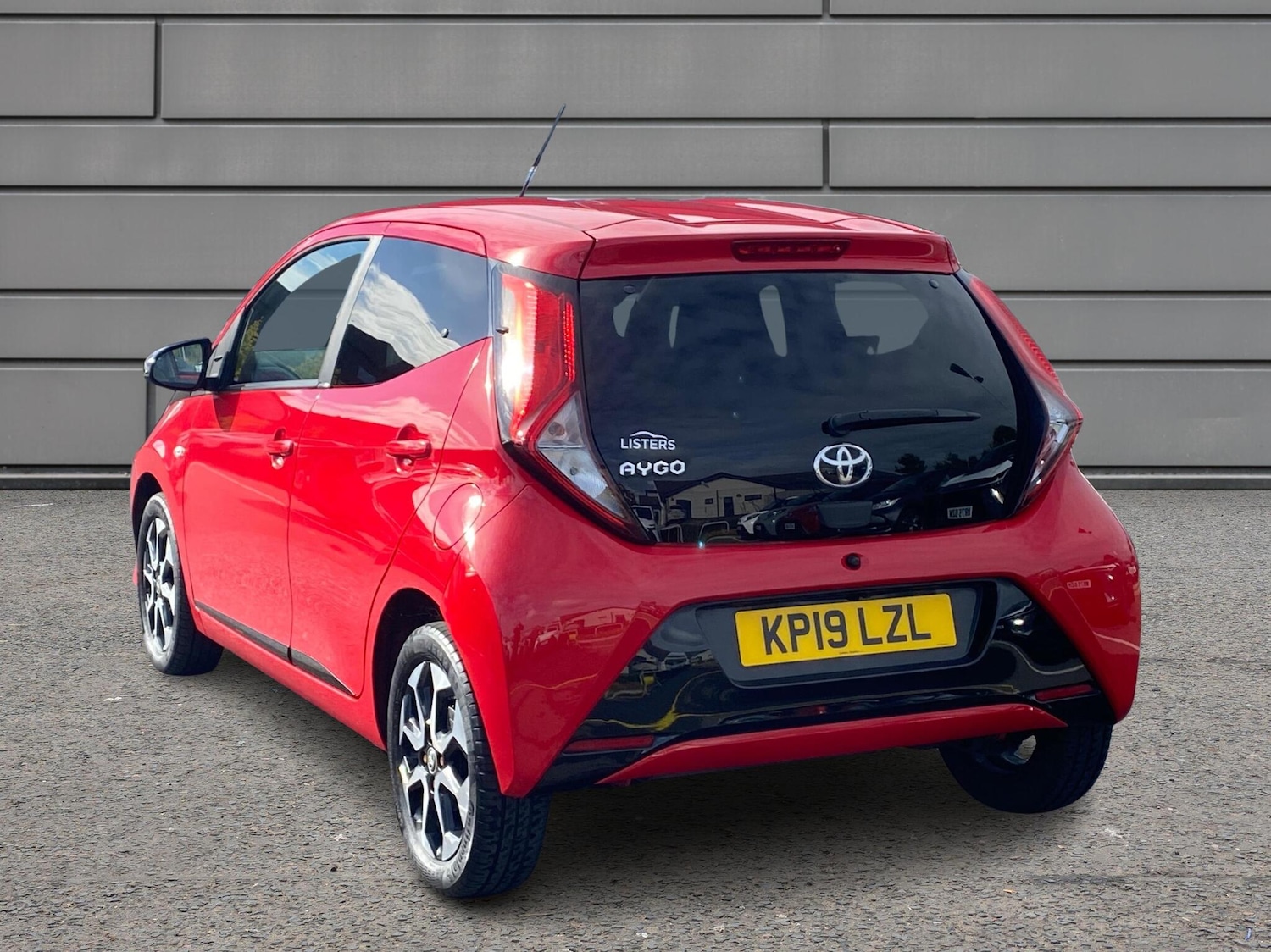 Used Toyota AYGO 2019 for sale - 76539586: Photo 4