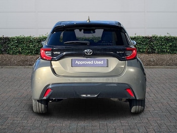 Used Toyota Yaris 2024 for sale - 77840874: Photo