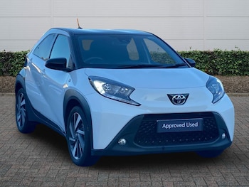 2023 (73) - 1.0 VVT-i Edge 5dr