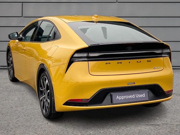 Used Toyota Prius 2025 for sale - 76248486: Photo 4