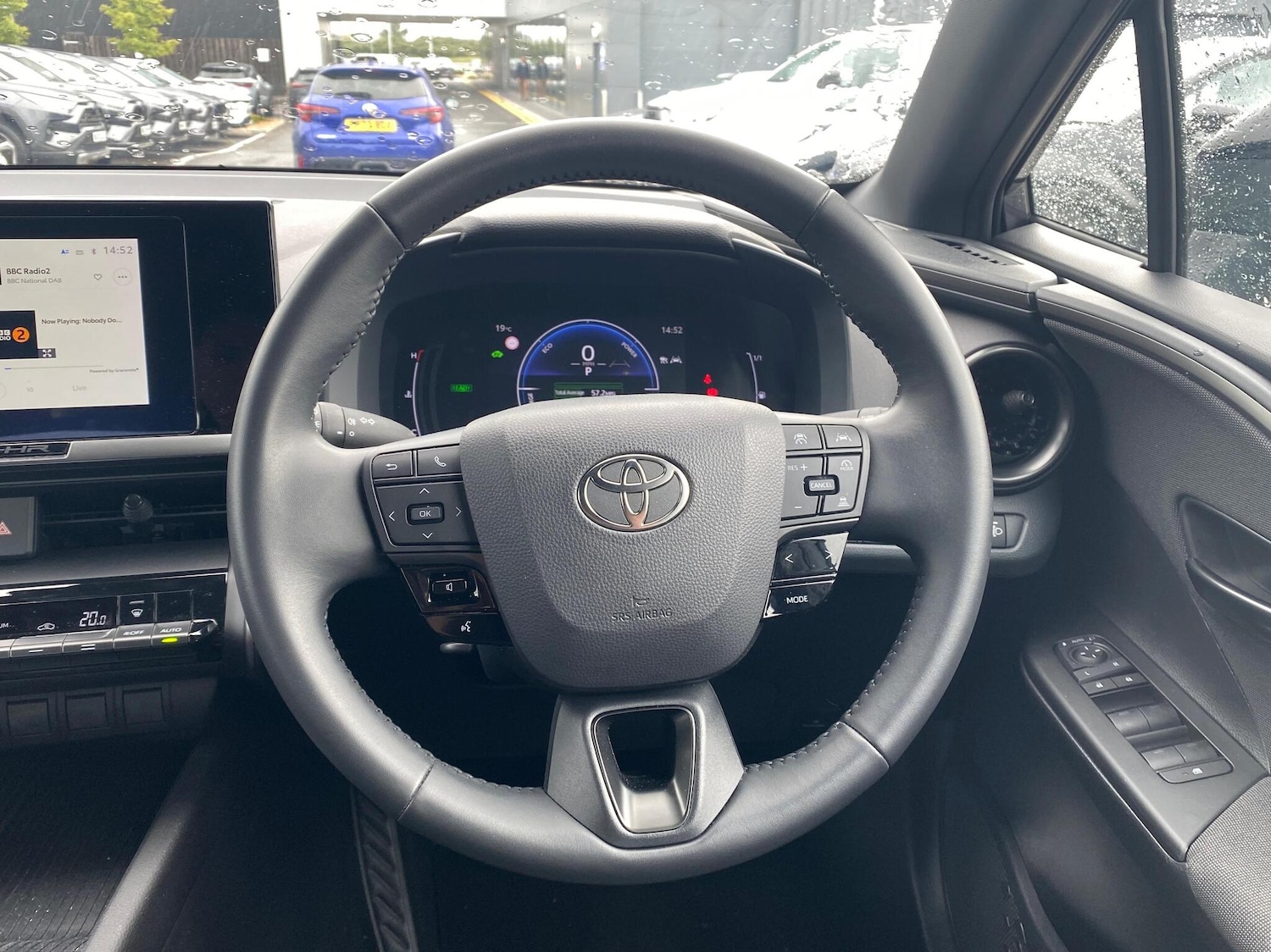 Used Toyota C-HR 2025 for sale - 76111180: Photo 6