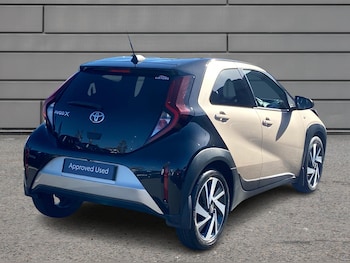 Used Toyota Aygo X 2023 for sale - 76111568: Photo 2