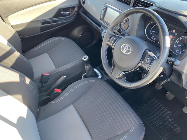 Used Toyota Yaris 2018 for sale - 76111479: Photo 11