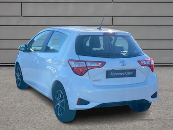 Used Toyota Yaris 2018 for sale - 76111479: Photo 4